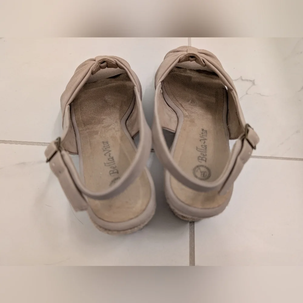 Bella Vita Espadrille Women's Tan Sandals, Size 10 Wide